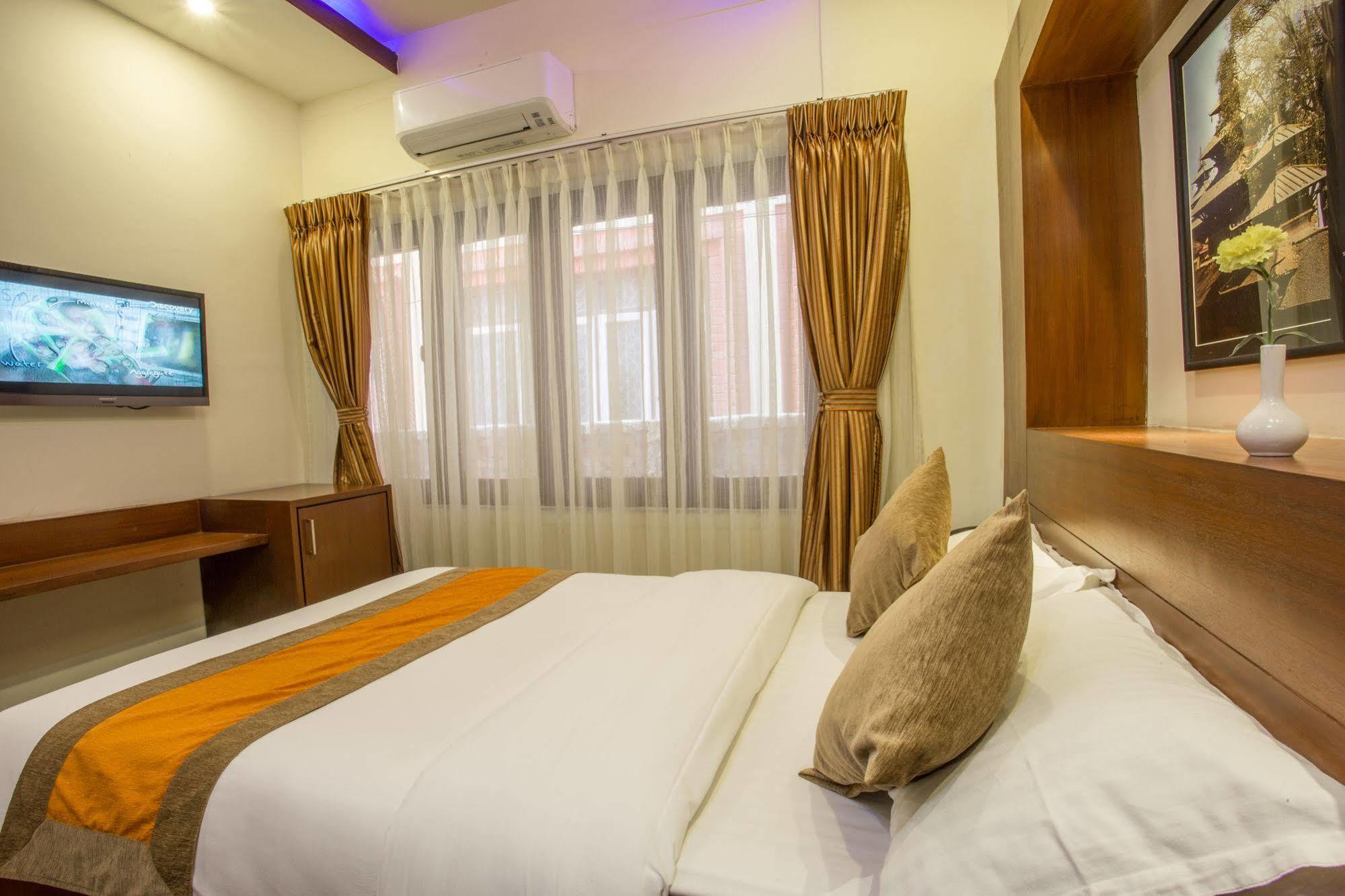 อาร์ยาตารา กาฐมาณฑุ โฮเต็ล Hotel ภายนอก รูปภาพ